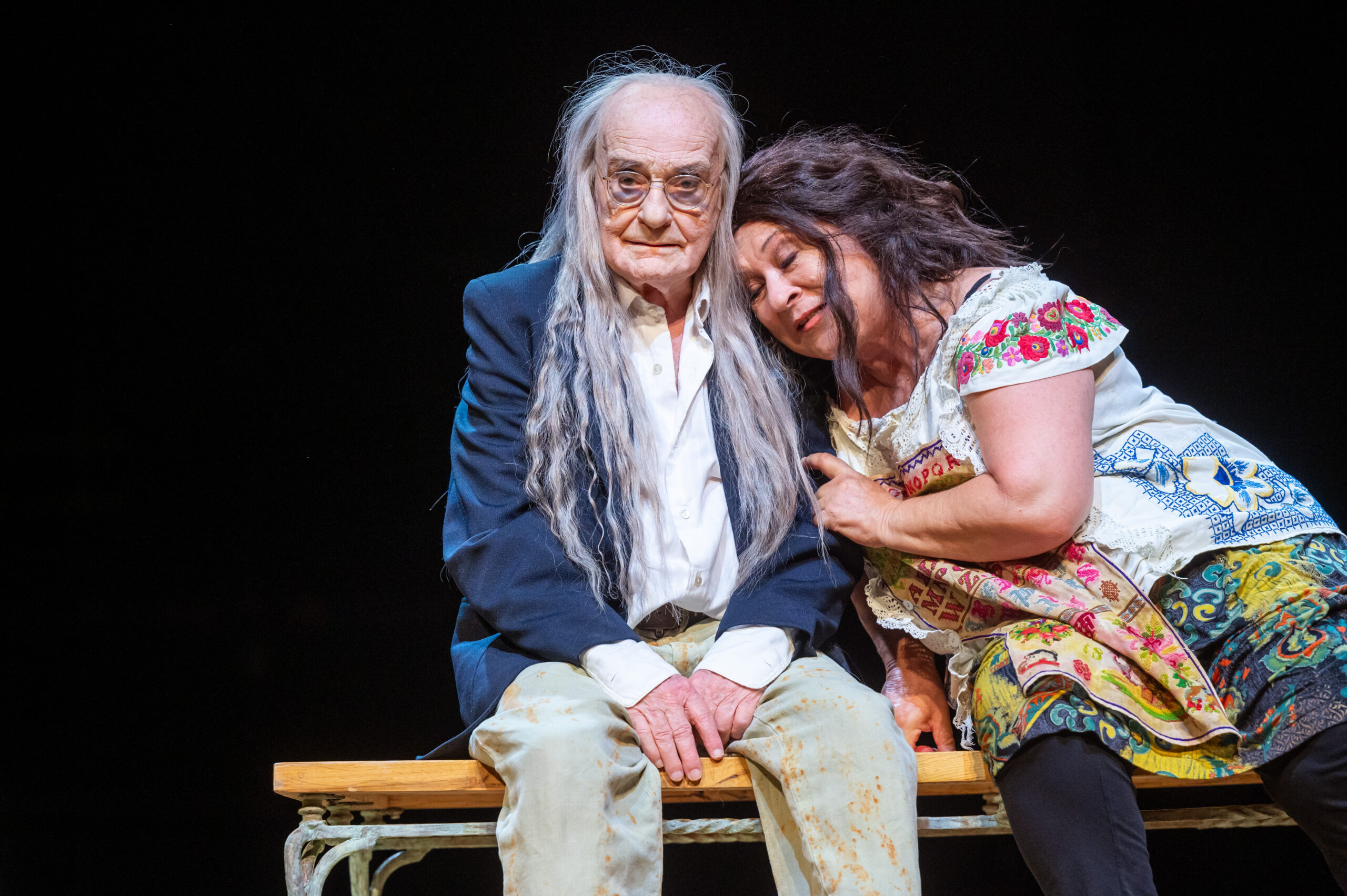 Eva Mattes und Roberto Ciulli in der Uraufführung „S wie Schädel“