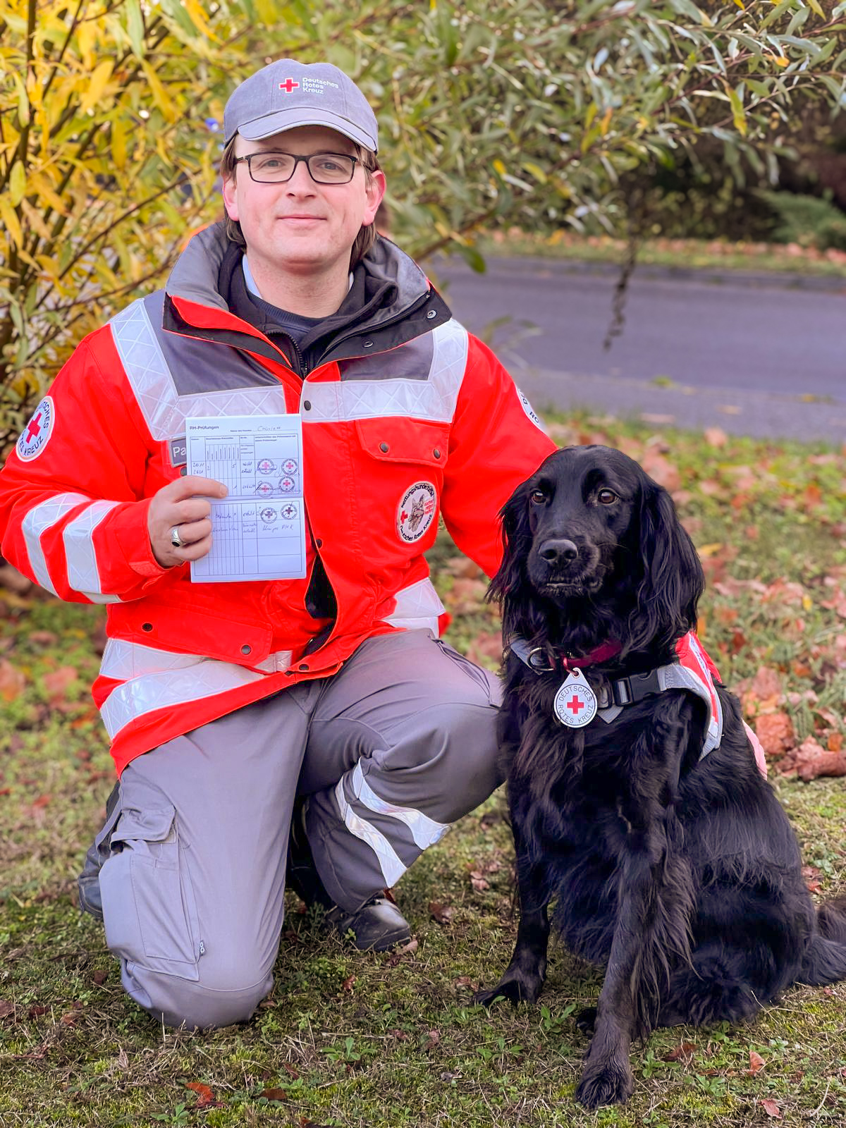 Patrick von Krienke und Charlie helfen als Mantrailing-Team der Brandenburger Polizei