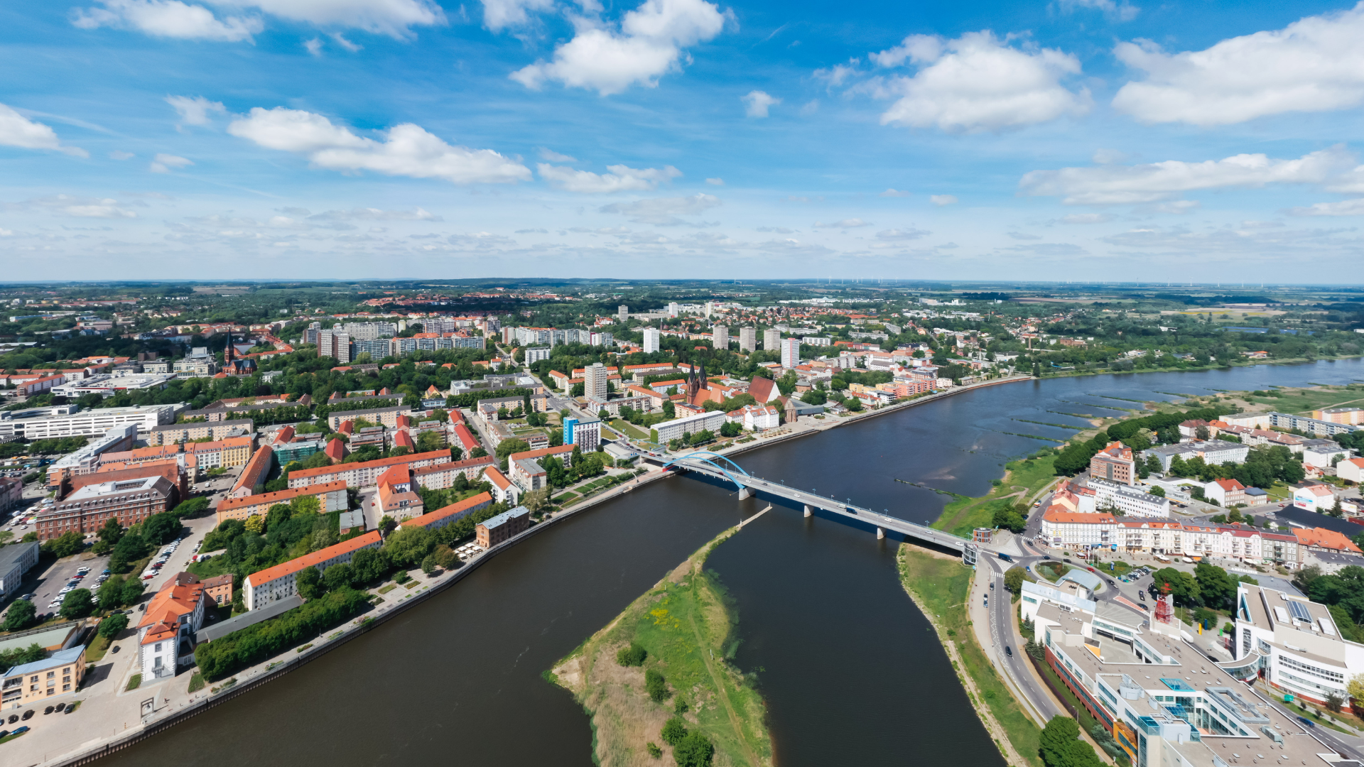 Neuer Aussichtsturm in Słubice wird feierlich eröffnet