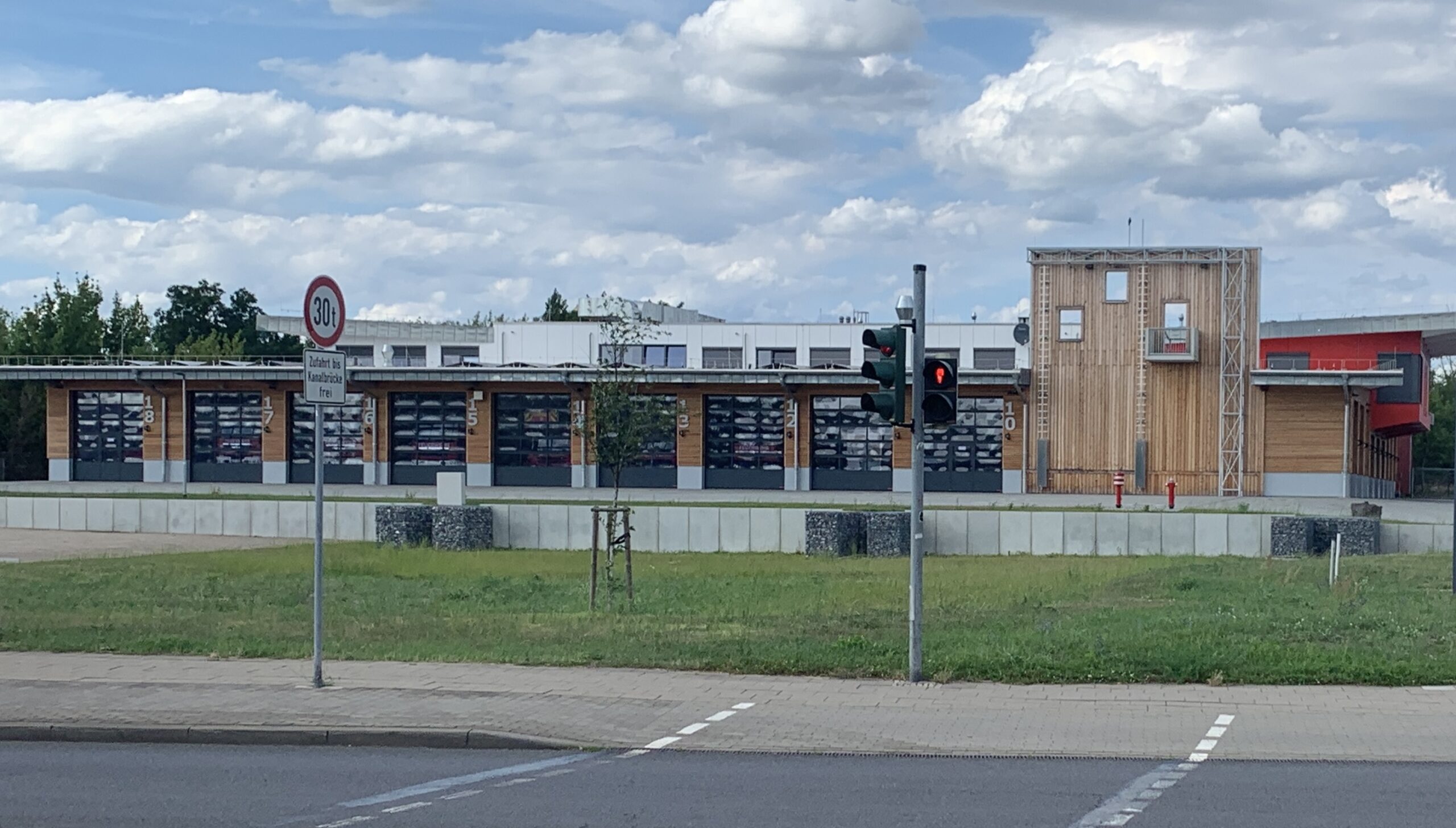 35 Jahre Freundschaft über Grenzen hinweg: Feuerwehren Eisenhüttenstadt und Saarlouis feiern ihre Partnerschaft