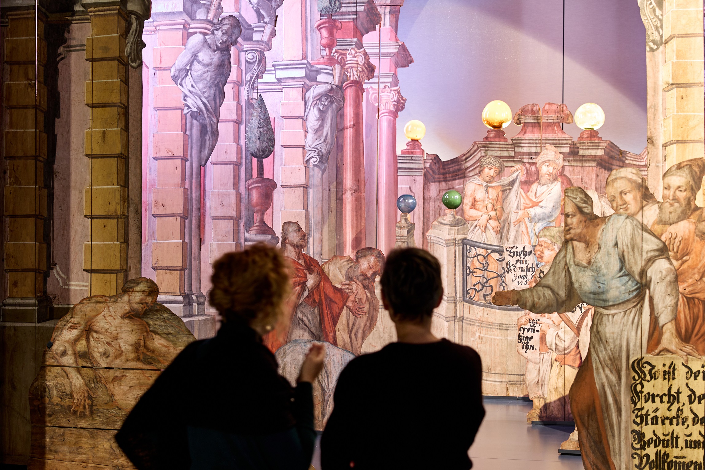 Doppelter Szenenwechsel im Museum Himmlisches Theater