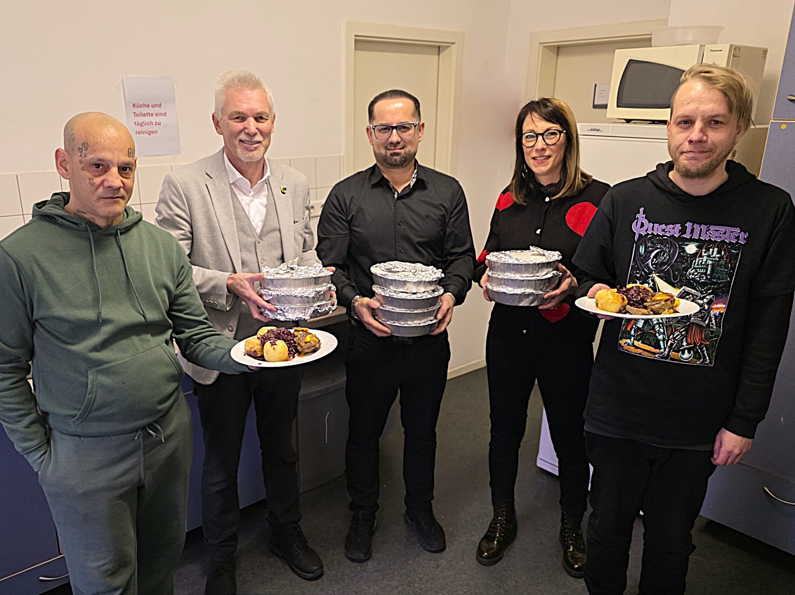 Weihnachtsessen für Wohnungslose – Restaurant Bechsteins spendet erneut festliches Menü