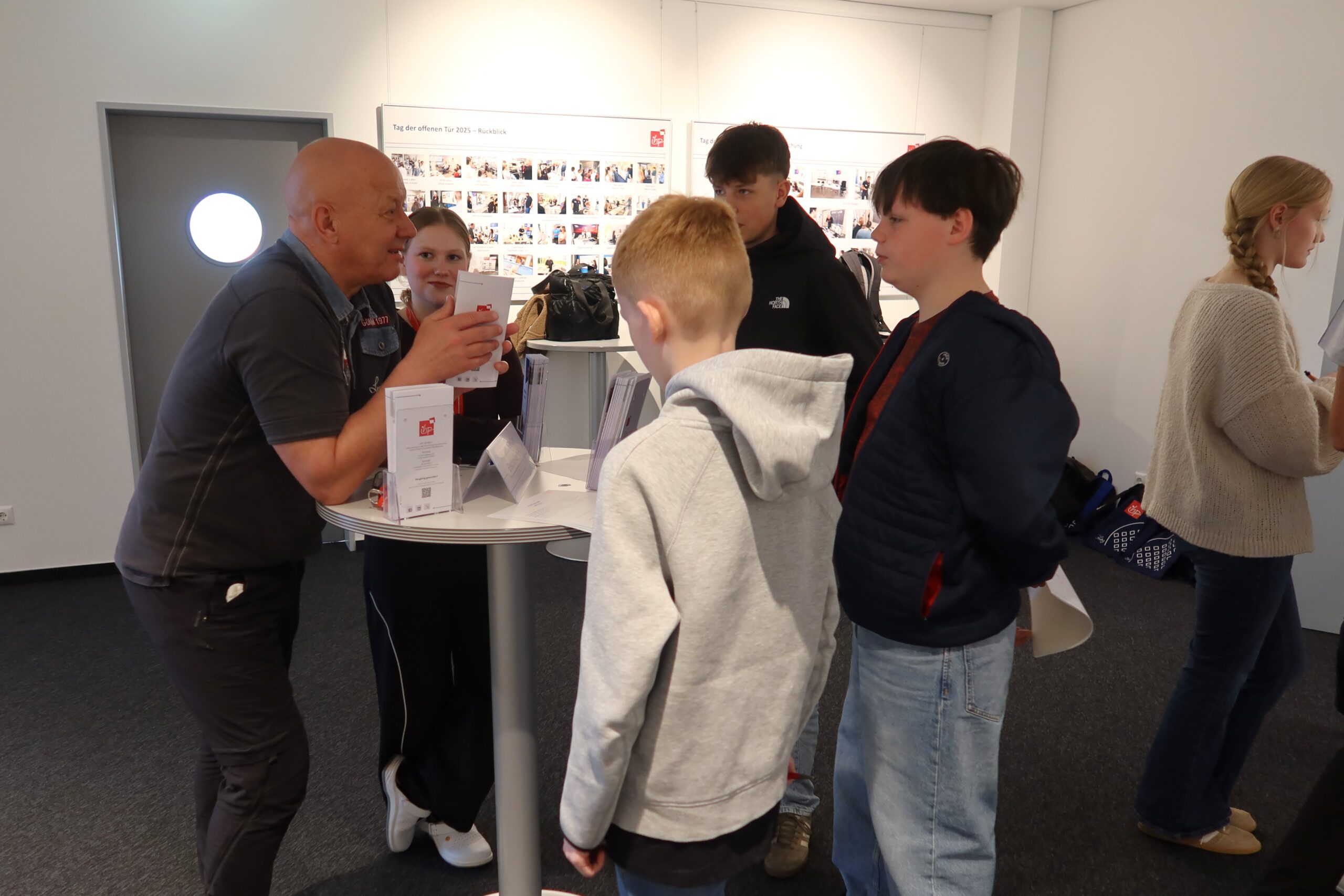 Wenn aus Technik plötzlich Begeisterung wird: Der Zukunftstag 2026 am IHP