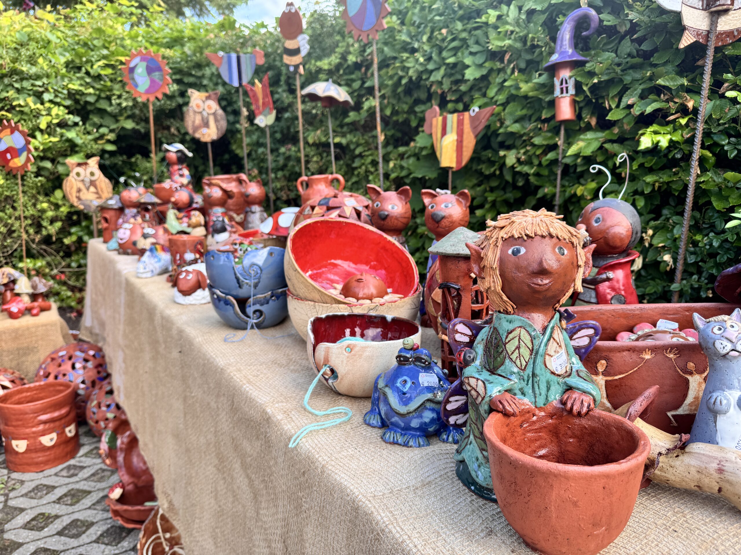 Topfmarkt lockte trotz wechselhaftem Wetter zahlreiche Besucher an