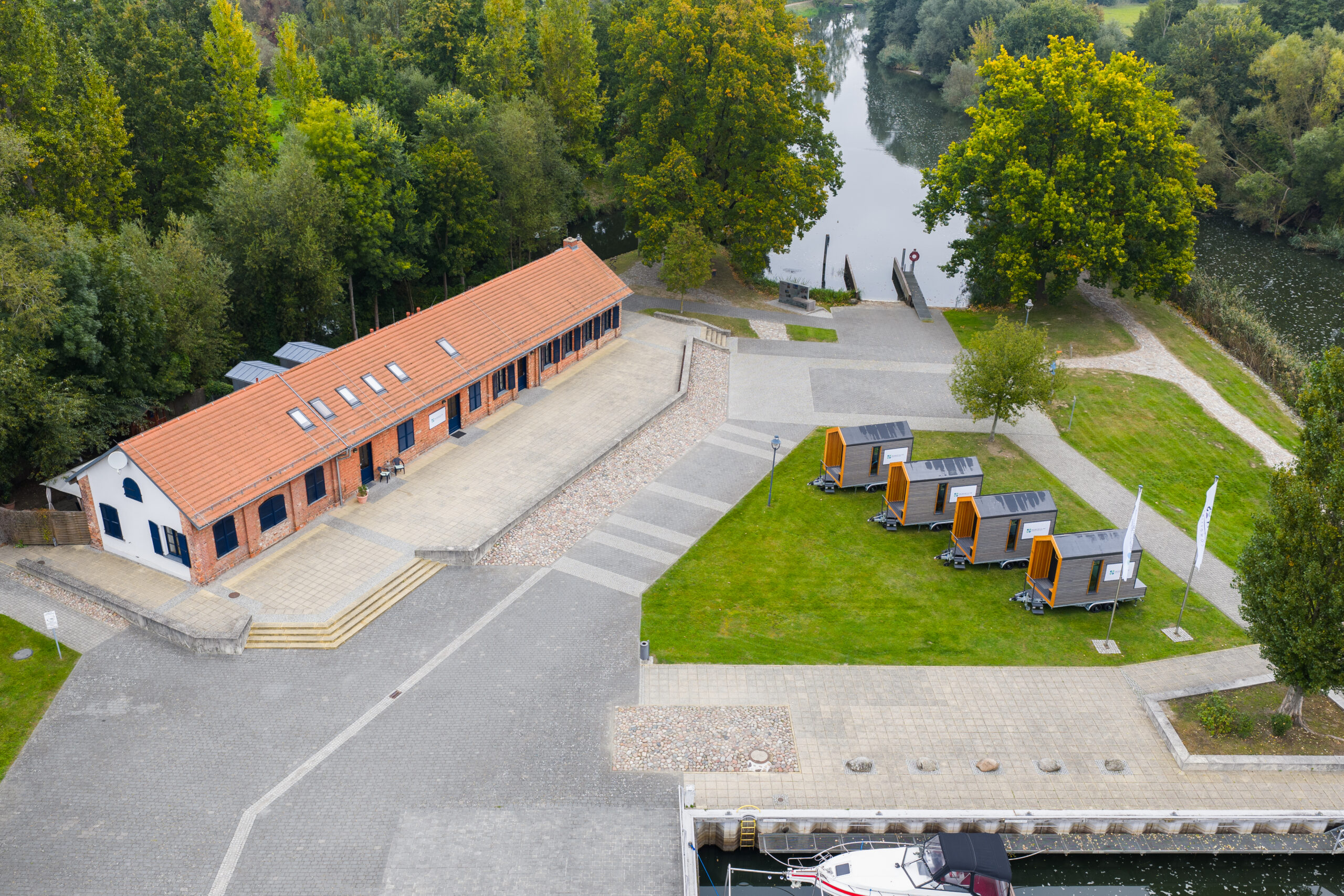 Beeskow: Sechs Monate Incubator Village